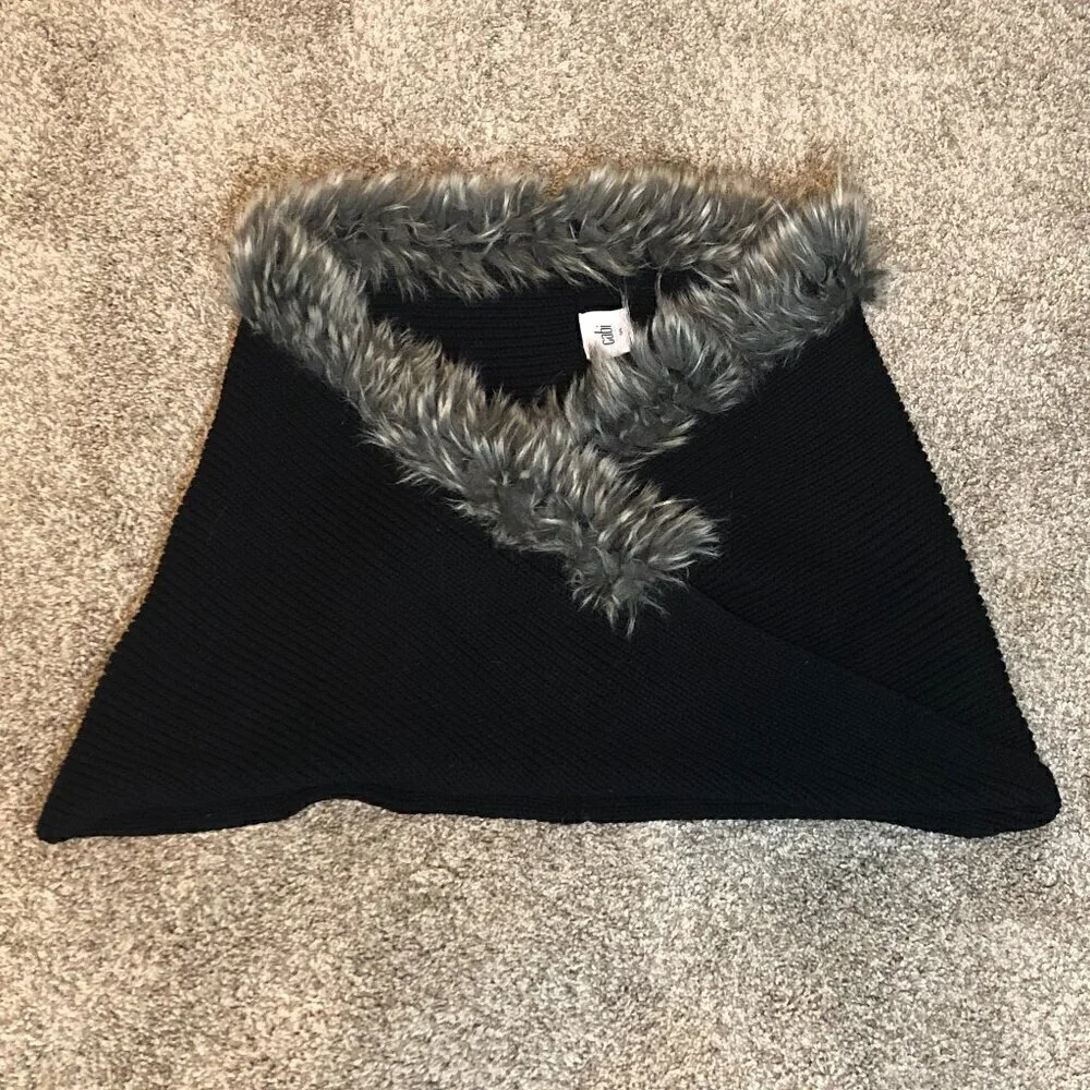 CAbi Infinity Scarf Women's Size O/S Black Gray Faux Fur Trim Twist